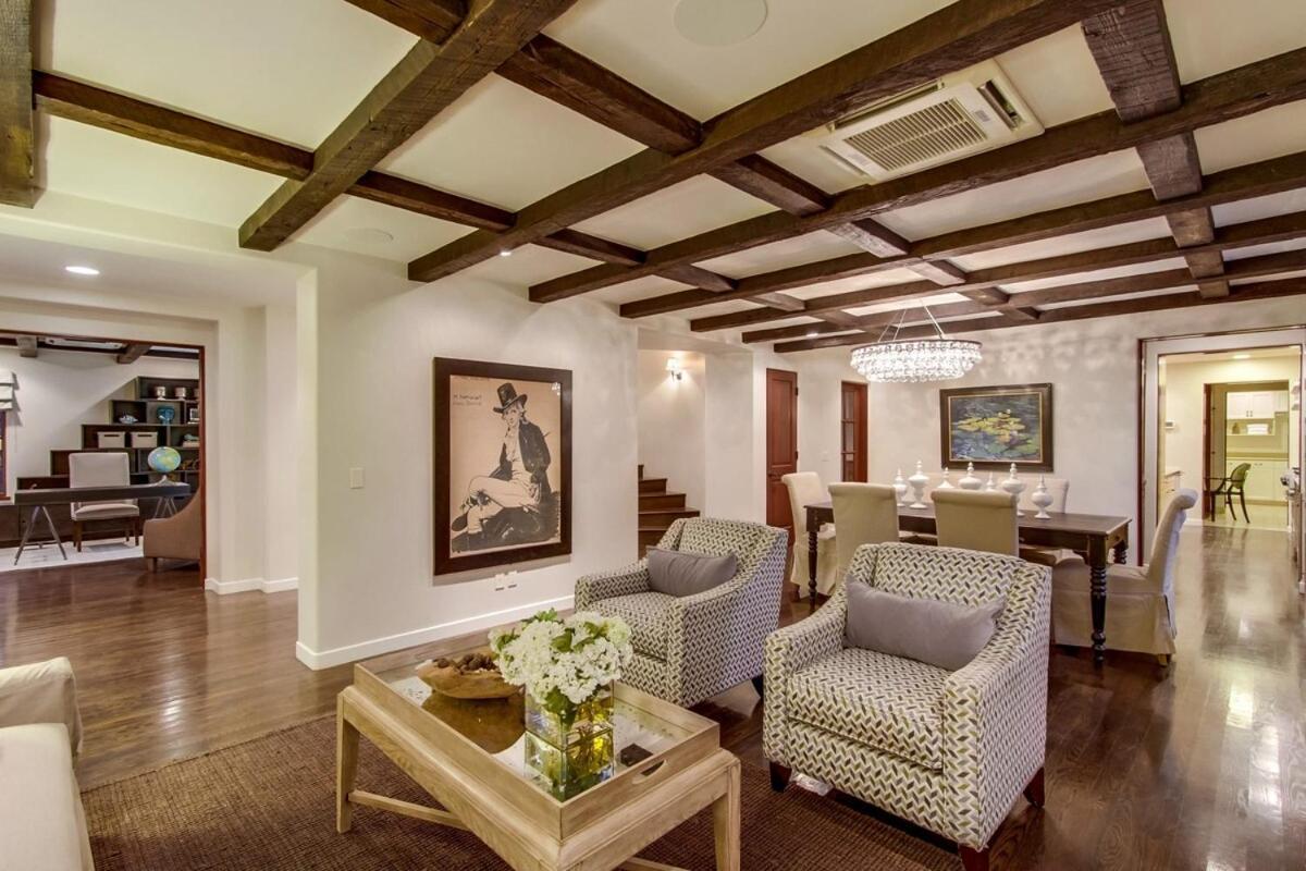 Mediterranean Beauty With Rooftop Deck And Views *